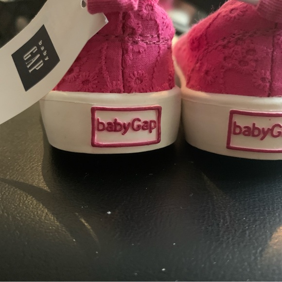 BabyGap - Pink Sneakers π - Picture 4 of 4
